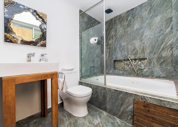 Collection O Casa Anzures Thematic, Hotel